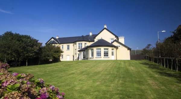 Emlagh House