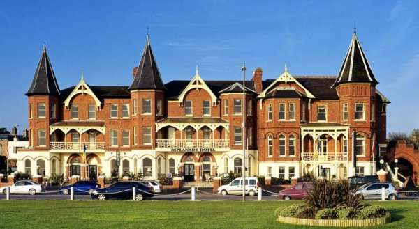Esplanade Hotel On The Seafront