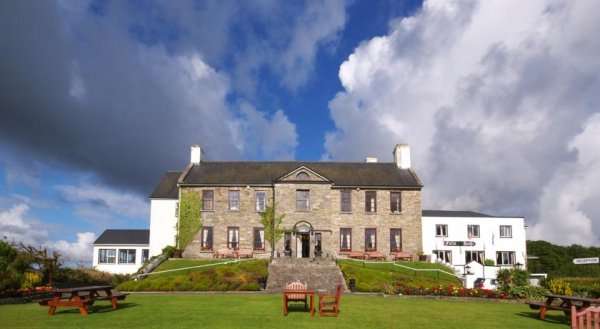 Falls Hotel & Spa