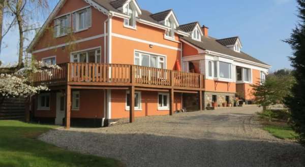 Ferrycarrig Lodge B&B