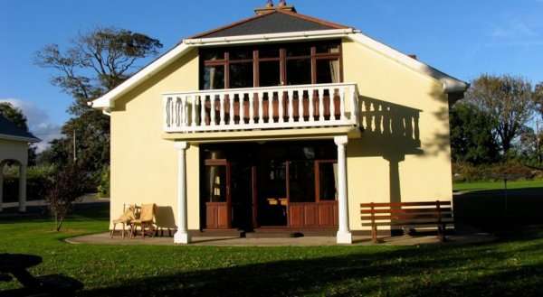 Gold Coast Cottage & Villas