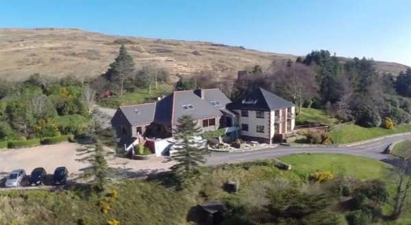 Kylemore Pass Hotel
