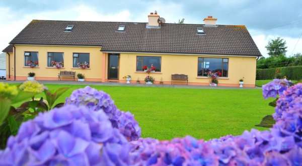 Kylie Farmhouse