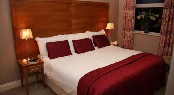 Lake Lodge Guesthouse