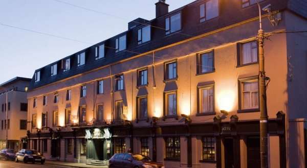 Lawlors Hotel