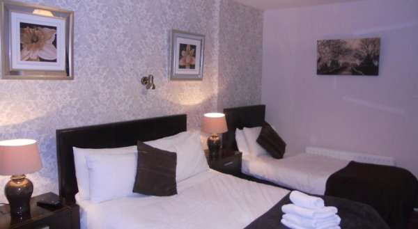 Leitrim Lodge Hotel