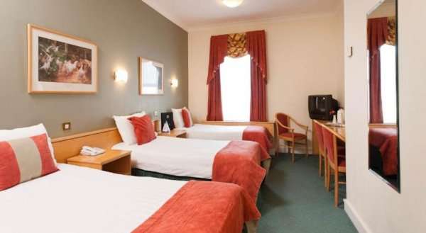 Pery's Hotel