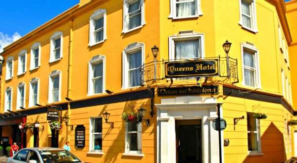 Queens Hotel & Nightclub