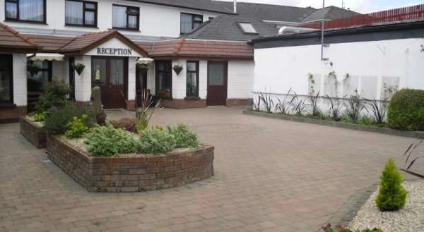 The Horse and Hound Inn Hotel