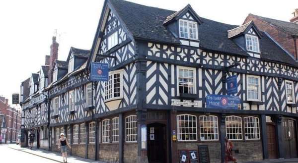 Tudor House Hotel