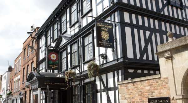Tudor House Hotel – RelaxInnz