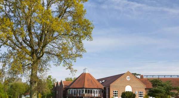 Tudor Park Marriott Hotel & Country Club