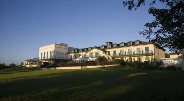 Vale Resort