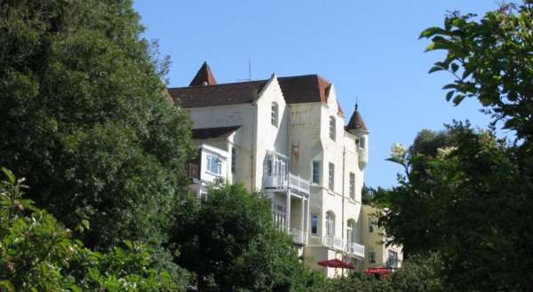 Ventnor Towers Hotel