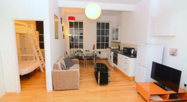 Vintage Central London Apartment