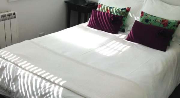 Waves Rooms