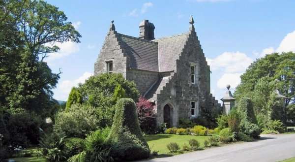 West Lodge