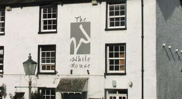 White House Hotel & Restaurant