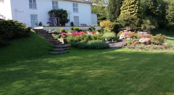 Frondderw Country House Bed & Breakfast