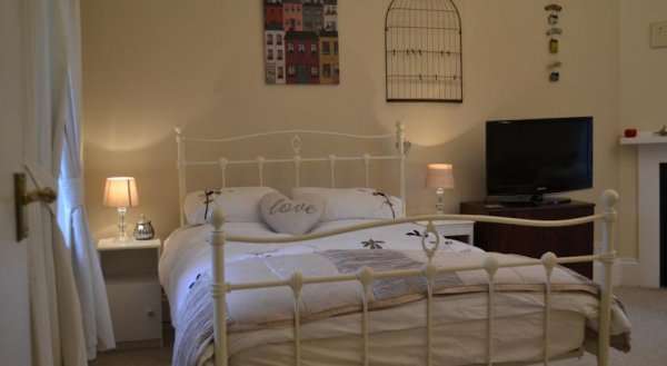 Glendower Guesthouse and Apartments