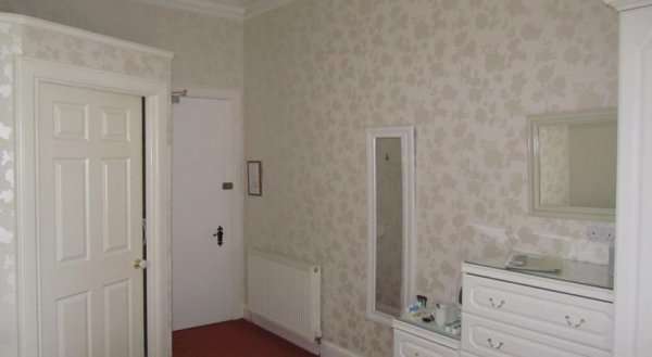 Glengarry Guest House