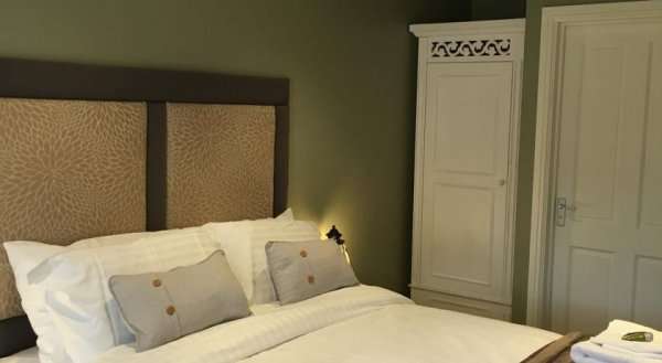 Greyhound Inn Wilton