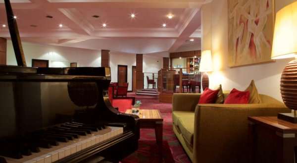 Hallmark Hotel Irvine