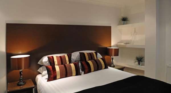 Fountain Court Apartments - Grove Executive