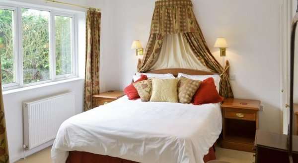 Gamekeeper'S Cottage