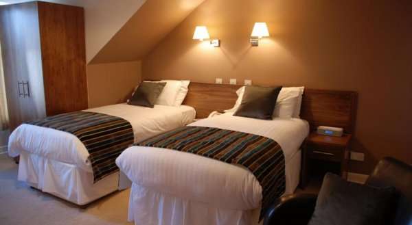 Kirklands Hotel