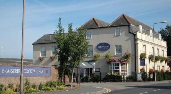 Le Bouchon Brasserie & Hotel