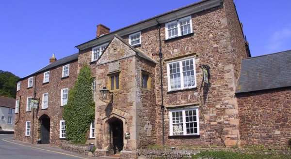 Luttrell Arms