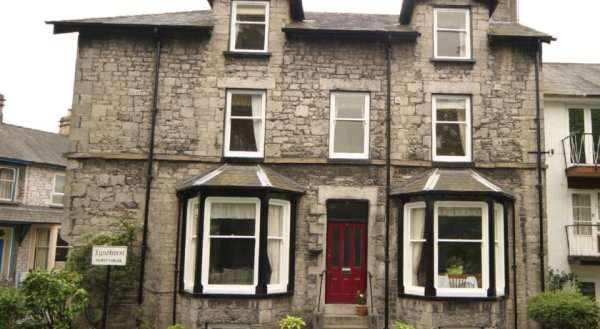 Lyndhurst Guest House