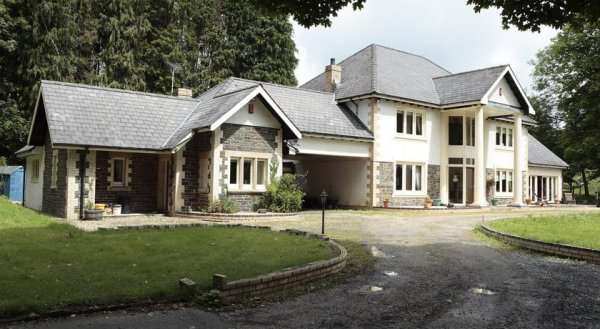 Plas Y Dderwen Bed and Breakfast