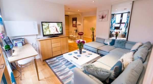 Point West Apartment