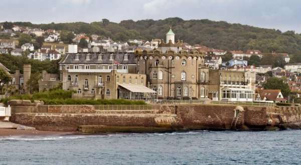 Redcliffe Hotel