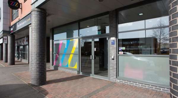 Roomzzz Leeds City West
