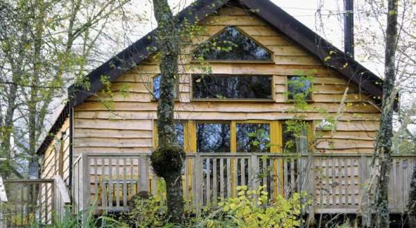Rowan Log Cabin