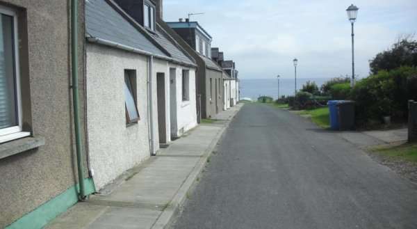 Seaside Holiday Cottage Embo