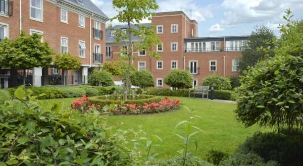 Spacious City Centre Apartment Centurion Square