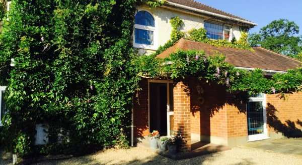 Stapehill Lodge B&B
