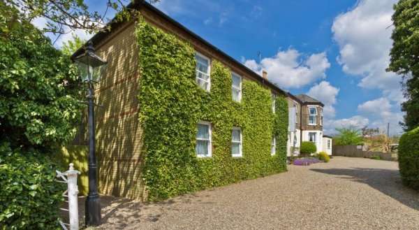 Stuart House Hotel