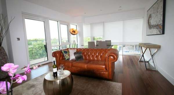 Super Deluxe Apartment Ealing
