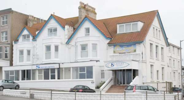 Surfers Hotel