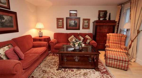 Terrace 2 Bedroom Flat Kensington!