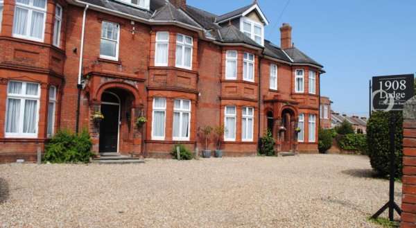 The 1908 Lodge