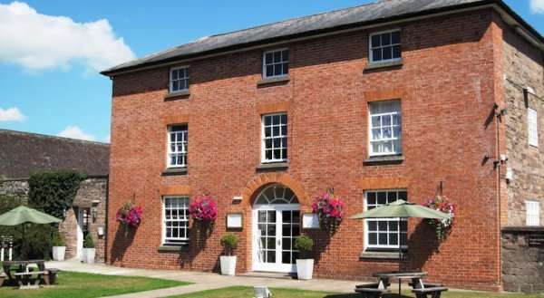 The Clive Restaurant With Rooms