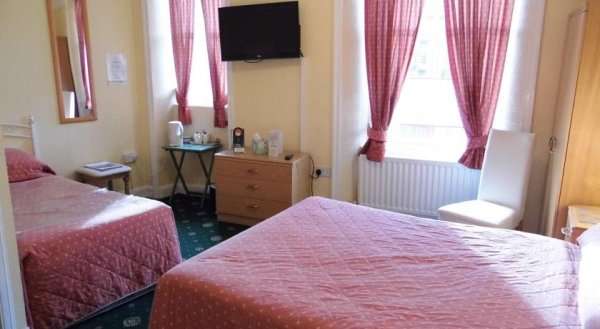 The Cobbled Yard Hotel