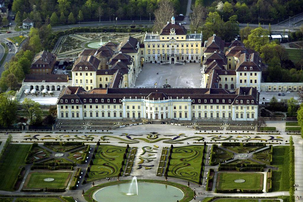 Residenzschloss Ludwigsburg und Märchengarten