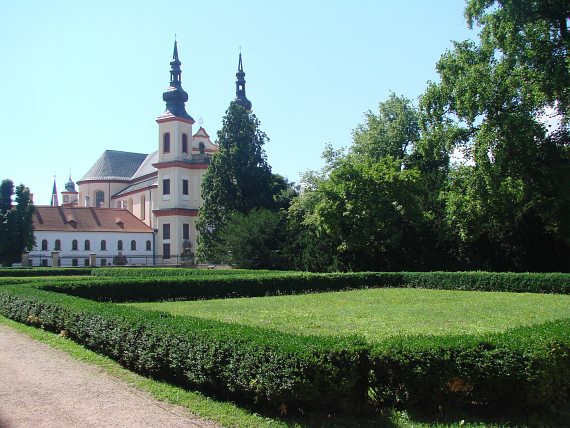 Zámek a zahrada
